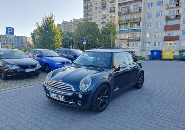 dolnośląskie MINI Cooper cena 13500 przebieg: 242098, rok produkcji 2005 z Wałbrzych